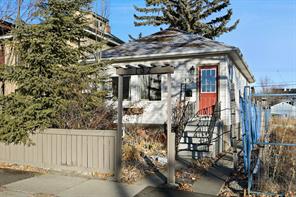 132 17 Avenue NW For Sale