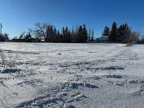 629 11 Street W For Sale