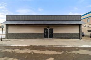 5017 51 Street  For Sale