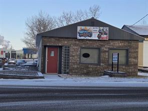 5124 49 Avenue S For Sale