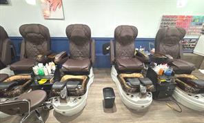 Nails street Salon  SE For Lease