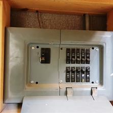 basic 100 amp panel.