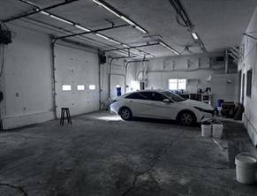 3960SF shop interior