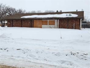 5502 50 Street  For Sale