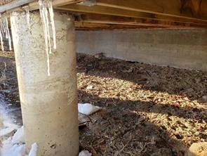 Cement pillings supporting loading area