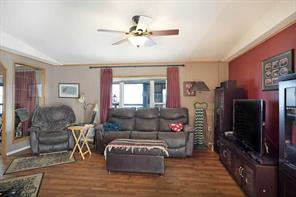 Second living room or large office space