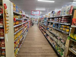 Grocery store with 3 bedroom residence, Store size 5,600 sqft plus Residence  size 1,000 sqft.,...
