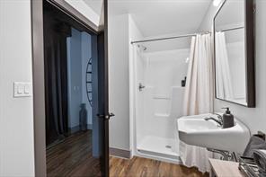 Main floor full bath