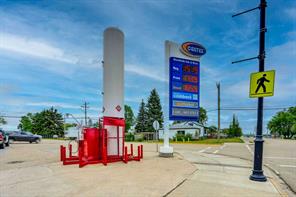 Prices Pylon