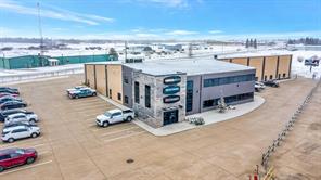 5921 50 Avenue  For Lease