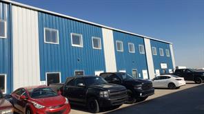 1177, 1185, 1193, 8800 Venture Avenue SE For Sale