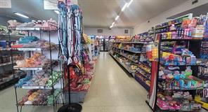 Grocery,Liquor Store  For Sale
